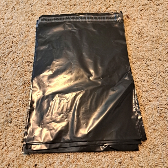 Other - [10ct] 10 X 13 BLACK polymailers